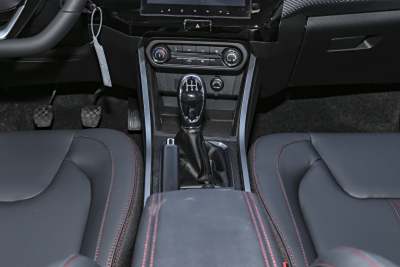 2024款 惠民版 1.5L 手动时尚型-内饰-图片-有驾