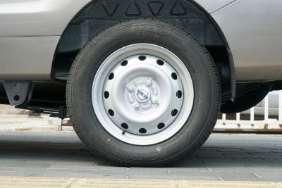 2024款 1.5L CNG 超享版 客车6/7座 SWCC15M-外观-图片-有驾