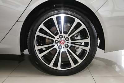 2025款 2.0T P250 两驱尊享豪华版-外观-图片-有驾 2025款 2.0T P250 两驱尊享豪华版-外观-图片-有驾