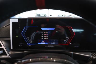 2024款 M4双门轿跑车 M xDrive 雷霆版-内饰-图片-有驾