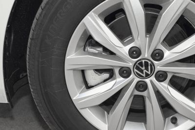 2024款 Plus 1.5L 自动炫彩科技版-外观-图片-有驾 2024款 Plus 1.5L 自动炫彩科技版-外观-图片-有驾