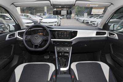 2024款  Plus 1.5L 自动炫彩科技版-内饰-图片-有驾