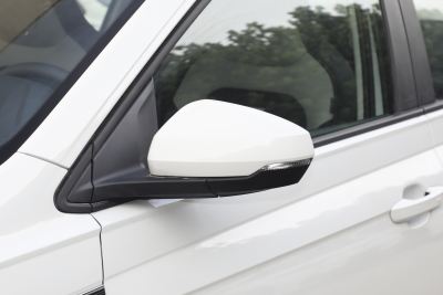 2024款 Plus 1.5L 自动炫彩科技版-外观-图片-有驾 2024款 Plus 1.5L 自动炫彩科技版-外观-图片-有驾