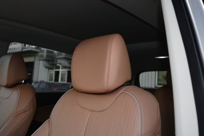 2021款 323T 轻混动互联豪华型-空间-图片-有驾