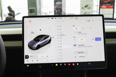 2025款 后轮驱动版-内饰-图片-有驾