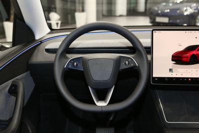 2025款 后轮驱动版-内饰-图片-有驾