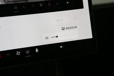 2025款 后轮驱动版-内饰-图片-有驾