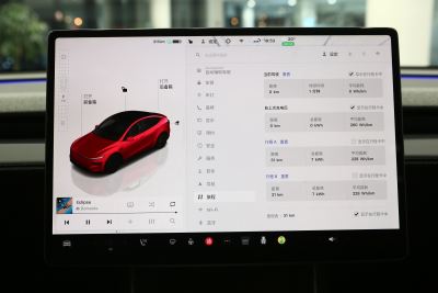 2025款 后轮驱动版-内饰-图片-有驾