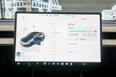 2025款 后轮驱动版-内饰-图片-有驾