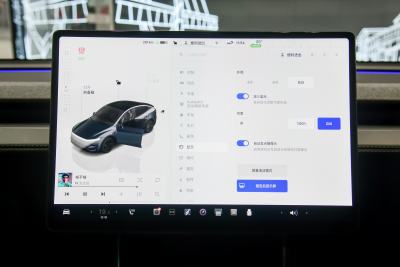 2025款 后轮驱动版-内饰-图片-有驾