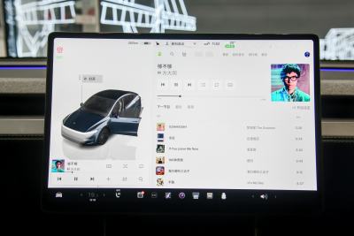 2025款 后轮驱动版-内饰-图片-有驾