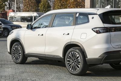2025款 1.5T 116km 豪华型 5座-外观-图片-有驾