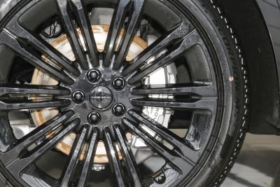 2026款 3.0 L6 400PS SE长轴版-外观-图片-有驾