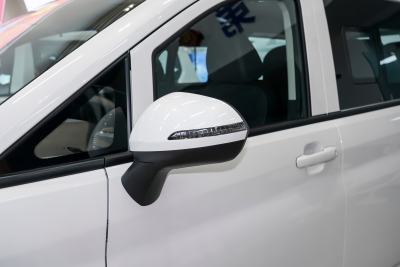 2025款 320km 豪华版 9座-外观-图片-有驾