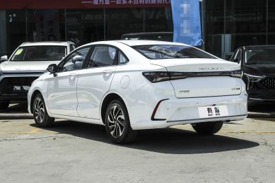 2023款 1.5L CVT豪华版-外观-图片-有驾