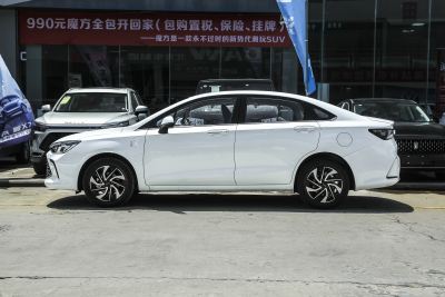 2023款 1.5L CVT豪华版-外观-图片-有驾