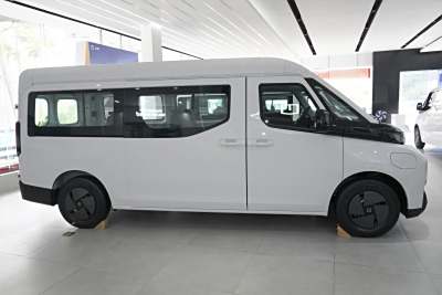 2025款 驭程版中轴中顶68kWh宁德时代-外观-图片-有驾