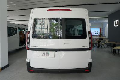 2025款 驭程版中轴中顶68kWh宁德时代-外观-图片-有驾