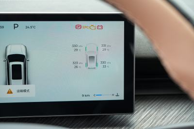 2025款 2.0T 长虹版 5座-内饰-图片-有驾