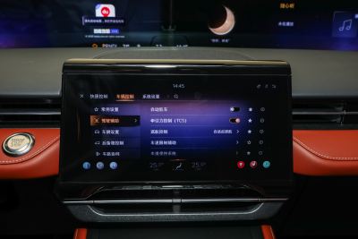 2025款 2.0T 四驱尊睿版-内饰-图片-有驾 2025款 2.0T 四驱尊睿版-内饰-图片-有驾