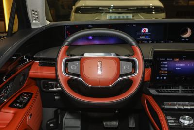2025款 2.0T 四驱尊睿版-内饰-图片-有驾 2025款 2.0T 四驱尊睿版-内饰-图片-有驾