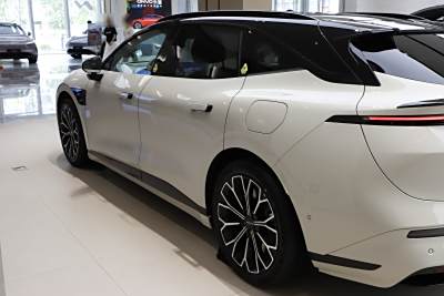 2025款 长续航后驱智驾版 100kWh-外观-图片-有驾
