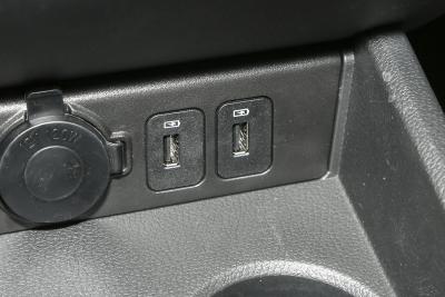 2023款 1.6L CNG舒适型厢货2座-内饰-图片-有驾