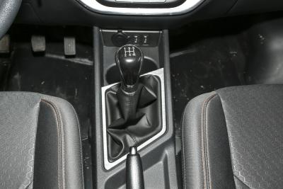 2023款 1.6L CNG舒适型厢货2座-内饰-图片-有驾