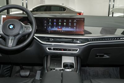 2024款 xDrive 40Li 尊享型黑焰限量版-内饰-图片-有驾