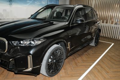 2024款 xDrive 40Li 尊享型黑焰限量版-外观-图片-有驾