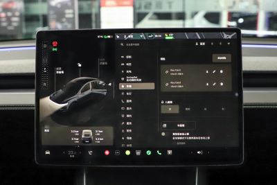 2025款 后轮驱动 首发版-内饰-图片-有驾