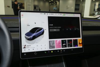 2025款 后轮驱动 首发版-内饰-图片-有驾