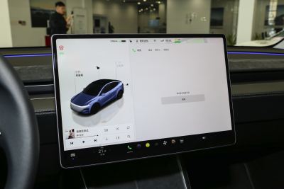 2025款 后轮驱动 首发版-内饰-图片-有驾