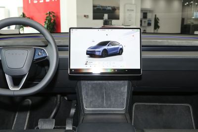 2025款 后轮驱动 首发版-内饰-图片-有驾