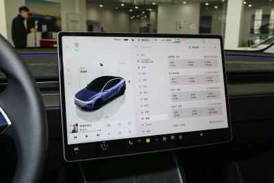 2025款 后轮驱动 首发版-内饰-图片-有驾
