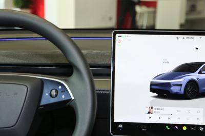 2025款 后轮驱动 首发版-内饰-图片-有驾