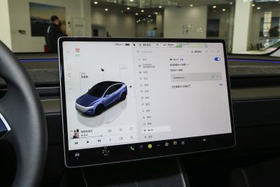 2025款 后轮驱动 首发版-内饰-图片-有驾