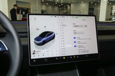 2025款 后轮驱动 首发版-内饰-图片-有驾