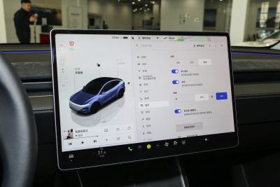 2025款 后轮驱动 首发版-内饰-图片-有驾