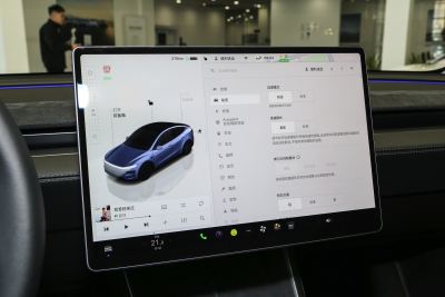2025款 后轮驱动 首发版-内饰-图片-有驾