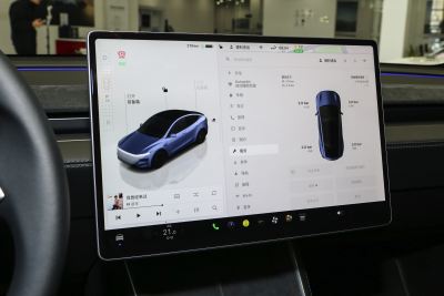 2025款 后轮驱动 首发版-内饰-图片-有驾