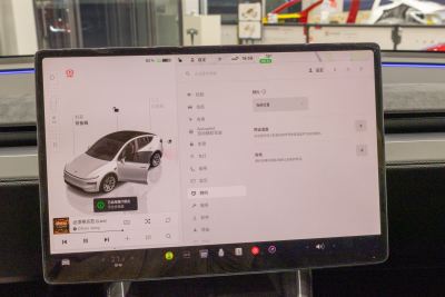 2025款 后轮驱动 首发版-内饰-图片-有驾
