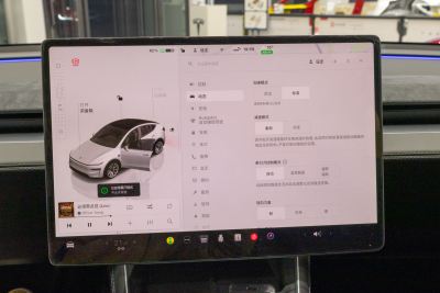 2025款 后轮驱动 首发版-内饰-图片-有驾