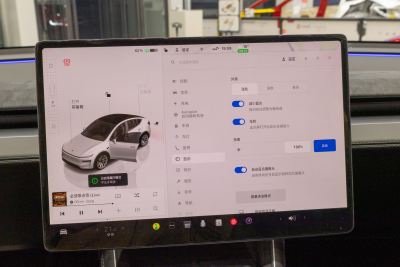 2025款 后轮驱动 首发版-内饰-图片-有驾