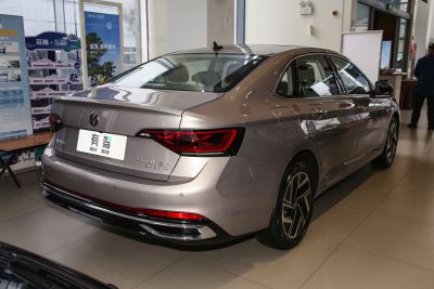 2025款 300TSI DSG超越版-外观-图片-有驾