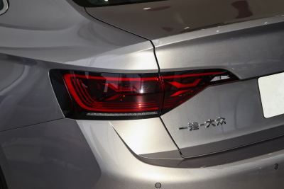 2025款 300TSI DSG超越版-外观-图片-有驾