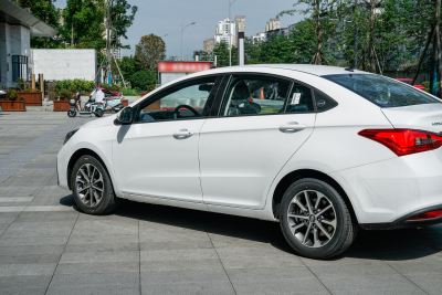 2025款 卓越版 1.5L 手动风尚型-外观-图片-有驾