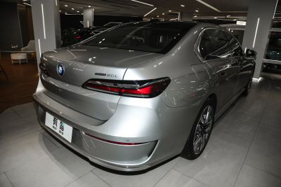 2023款 eDrive50L 尊享豪华套装-外观-图片-有驾