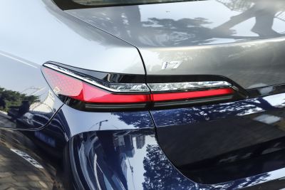 2023款 eDrive50L 尊享豪华套装-外观-图片-有驾