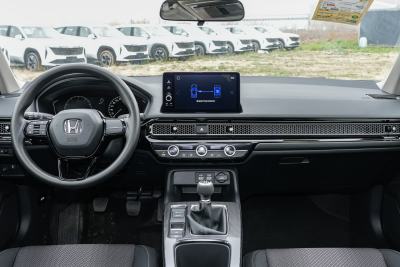 2025款 240TURBO 手动极速版-内饰-图片-有驾
